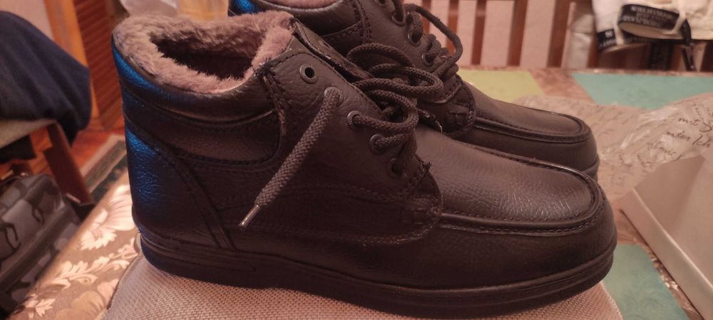 Мужская обувь кроссовки