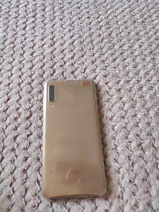 Vând telefonul a7 2018