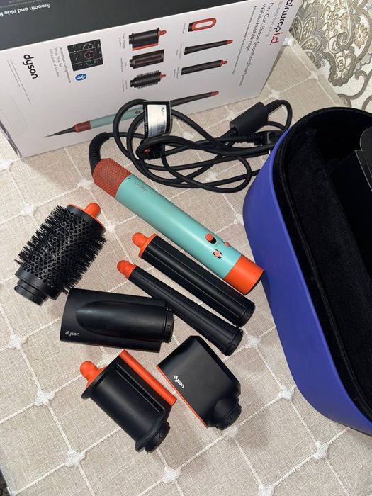 Продается фен Daison.