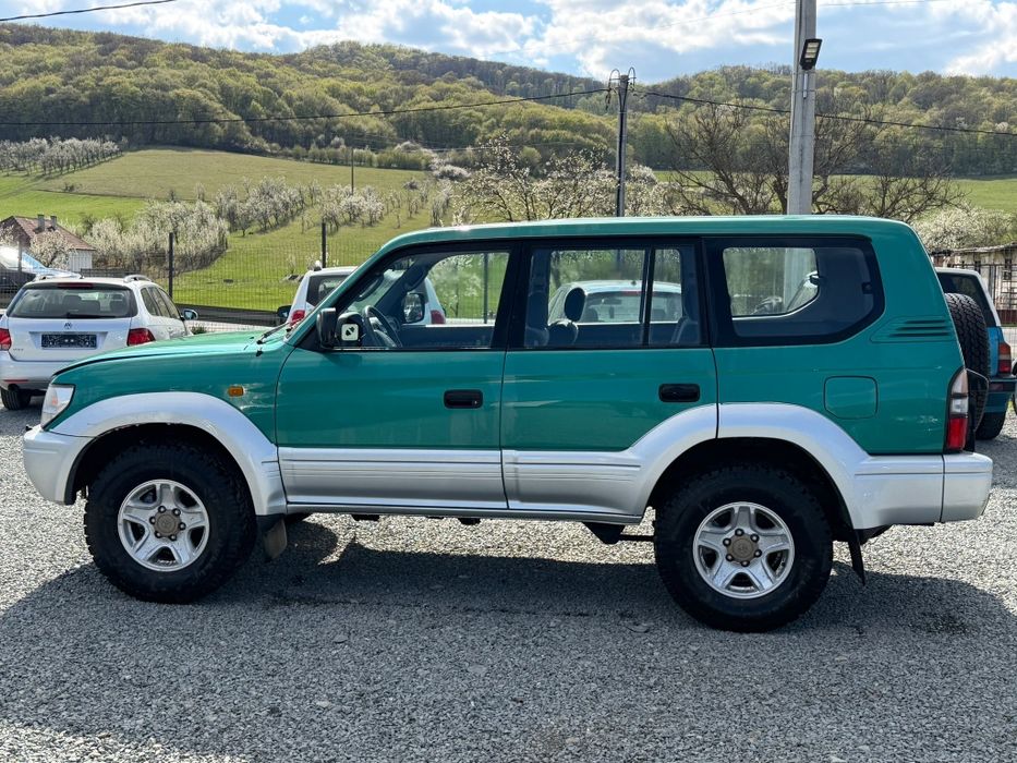 Toyota Land Cruiser Autoutilitara