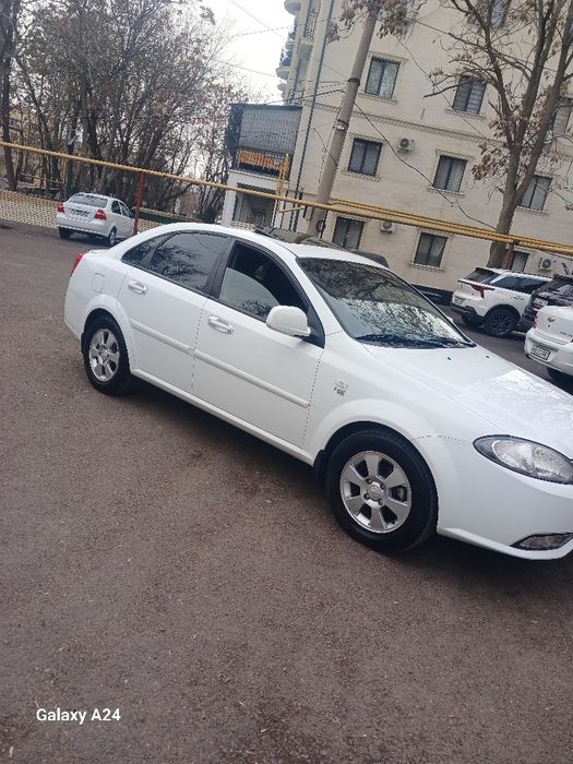 Gentra 3-pozitsiya avtomat probeg 81000 kraska toza pult megicar