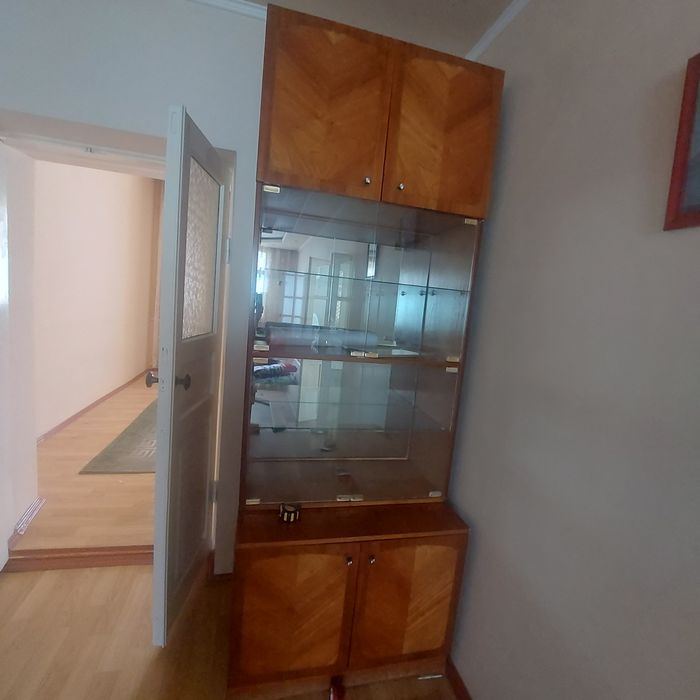 Продам шкафы по 5000 тыс. Тенге в хорошем состоянии