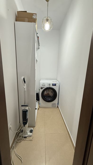 Vand apartament zona tractorul (fara agentie)