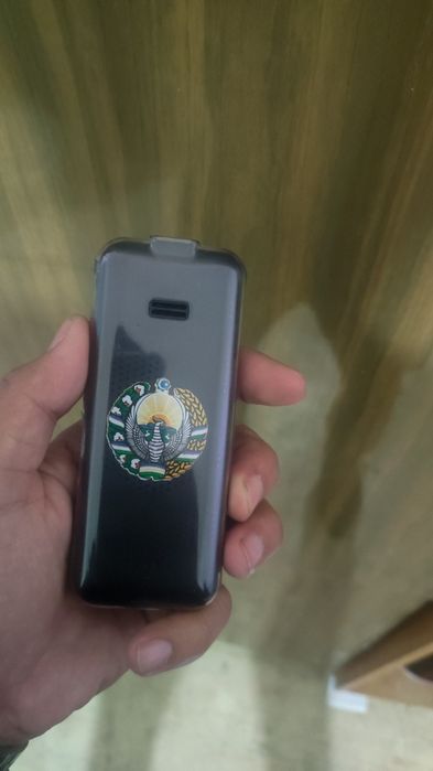 Novey sotiladi yangi telefon