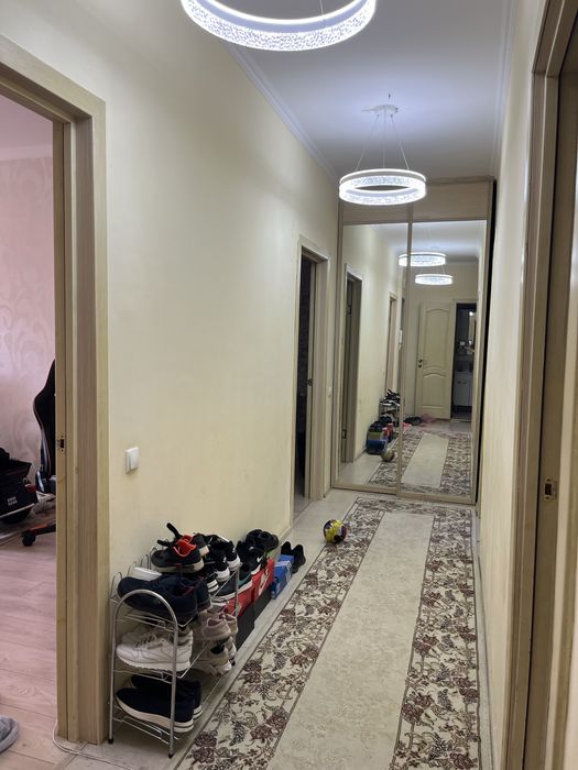 Продам 4х комн квартира