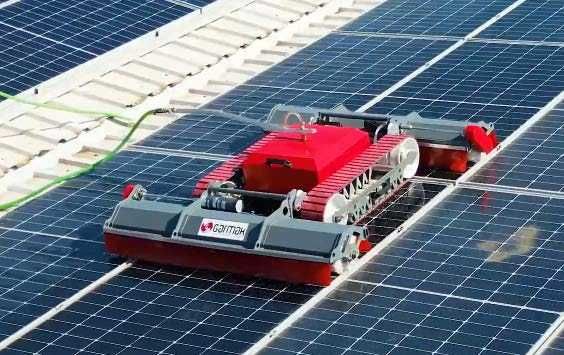 Машина мойки солнечных панелей