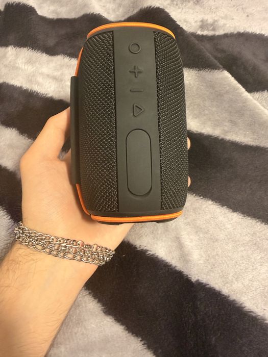 Vând Boxa portabila Wireless BT 5.3 XO F57 Pro