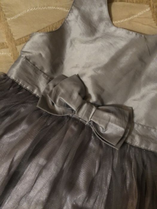 Платья на девочку фирменные