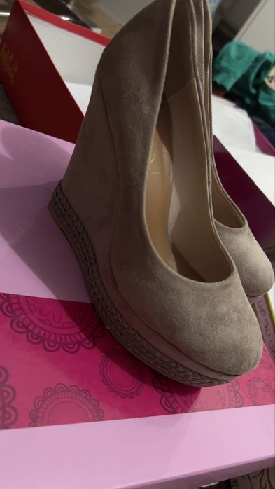 Продам обувь в отличном состояние