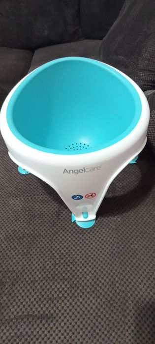 Мека седалка за къпане на бебе