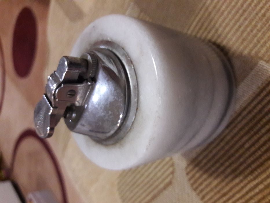 Немска табакера и запалки.