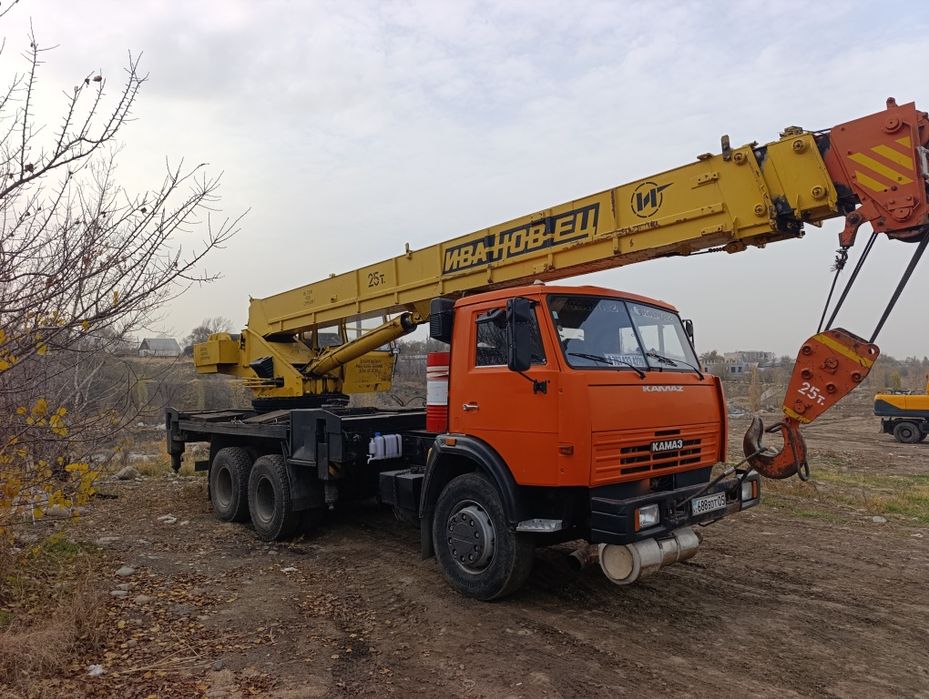 Автокран Ивановец25тон