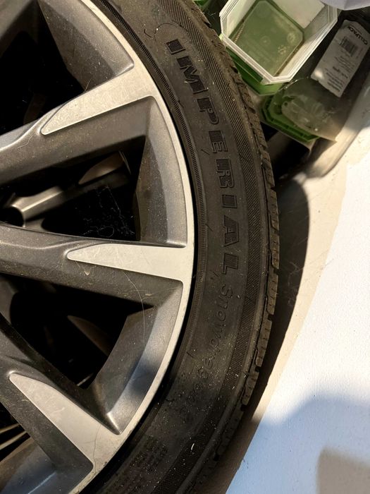 Roti Volvo 245/45 R19 102XVL ,iarna (m+s)