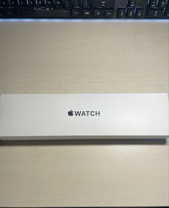Apple Watch SE 2 (40mm) Като нов! - 100% Батерия, Пълен комплект