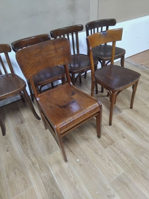 Scaune din lemn wintigi