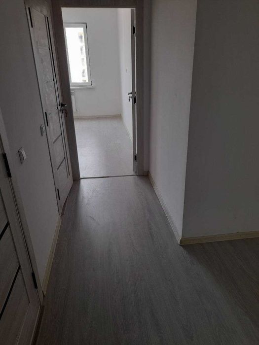 Янги хаёт туманида 2 хонали квартира сотилади.