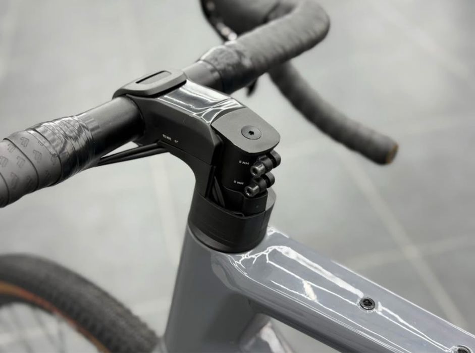 Focus Atlas 8.7 2025 Carbon L 2x12 GRX