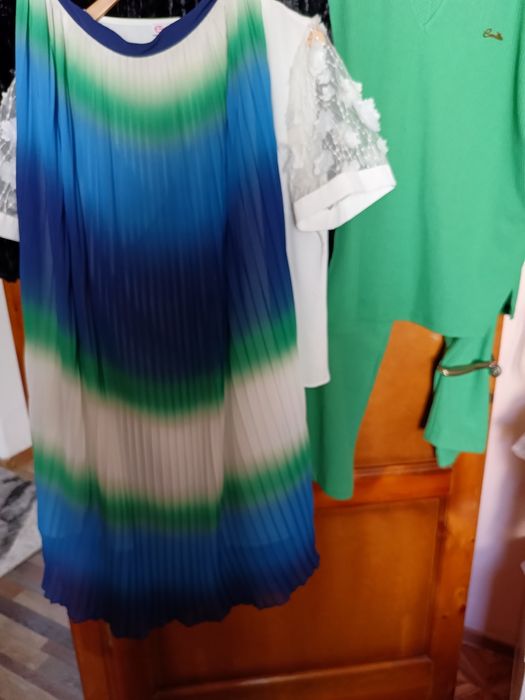 Женские вещи и платье