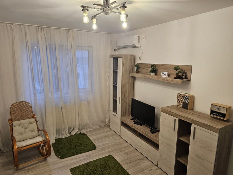 Vând apartament 3 camere Câmpina
