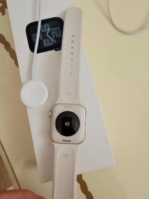 apple watch SE white