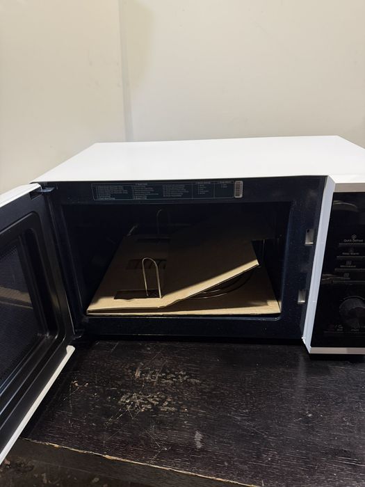 Микровълнова фурна SAMSUNG MG23K3515AW/OL