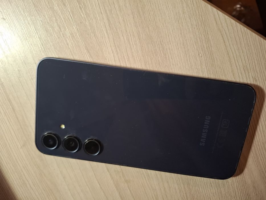 Продам Samsung a35