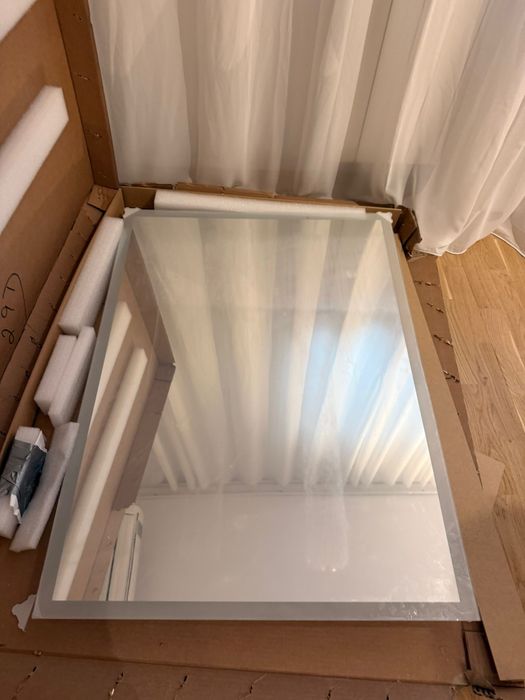 Oglindă LED baie premium 110x80– design modern, NOUĂ (sigilată)