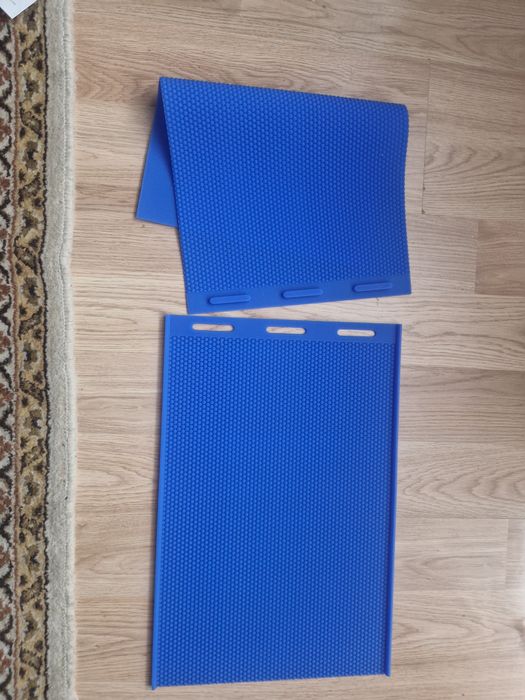 Силиконова матрица Дадан Блат за восъчни основи.