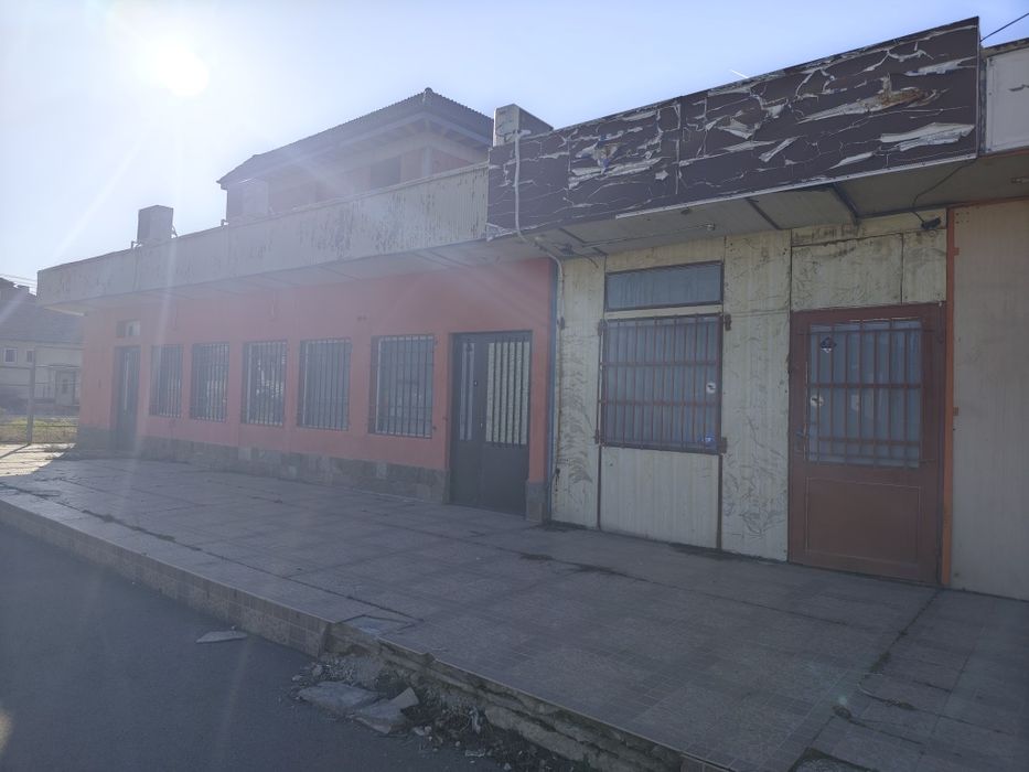 Дава се под наем Магазин в Костинброд - 120 кв.м за 548.25 € - Снимка #2