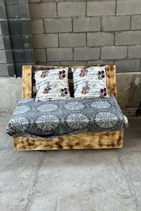 Мебель из дерева