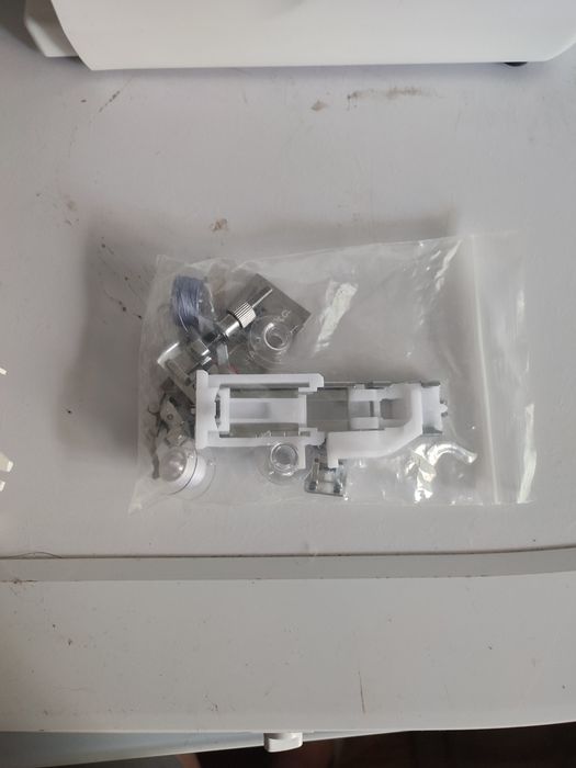 Продам швейную машинку