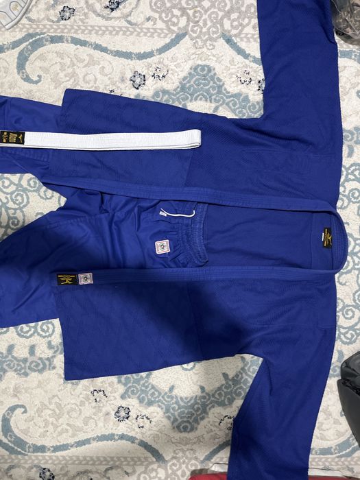 Продам кимоно Mizuno б/у