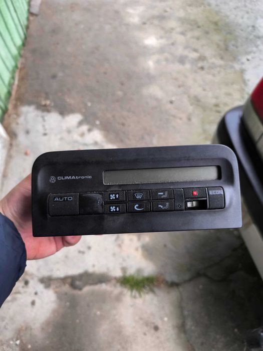 Управление климатроник голф3