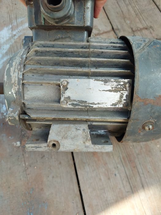 Электродвигатель