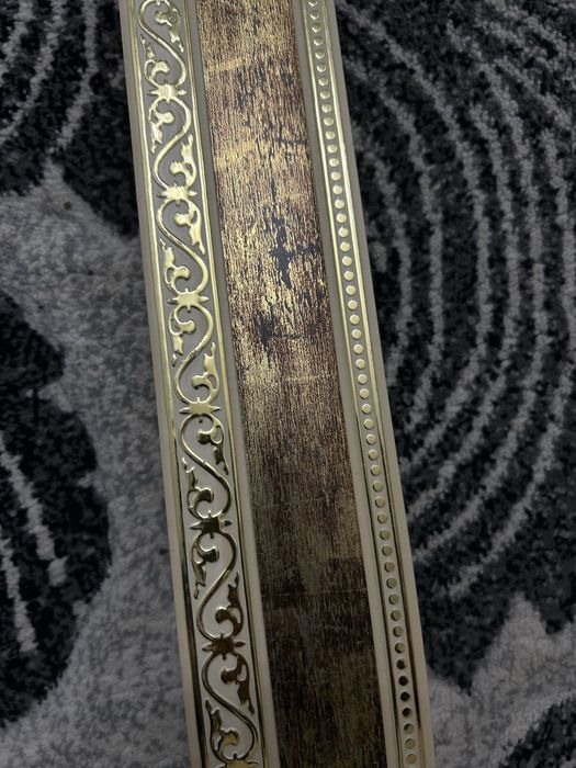 Багет ( блендаж) от потолочного карниза