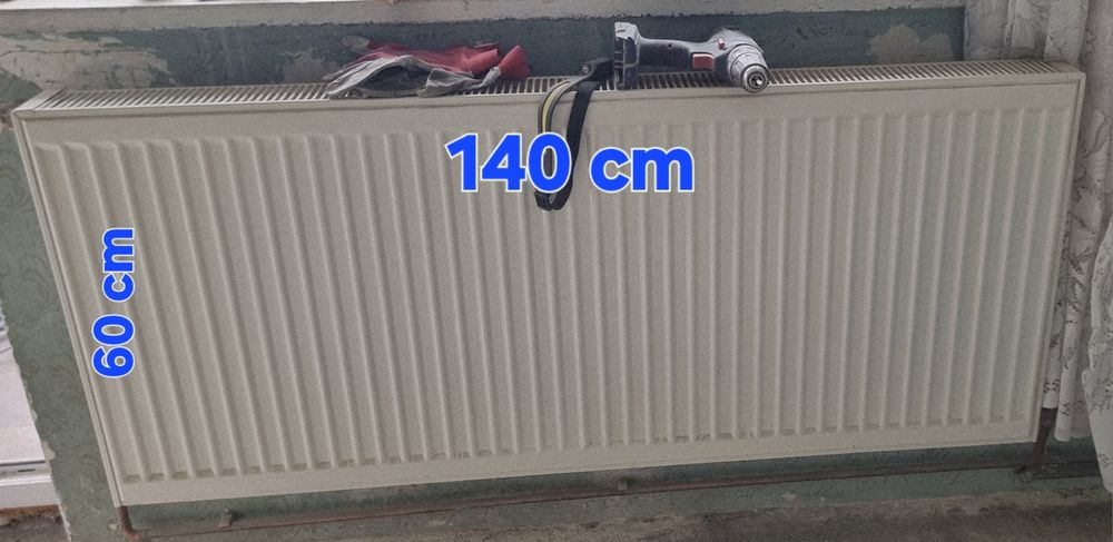Două calorifere mari de 140 cm și doua calorifere mici, noi, de vânzar