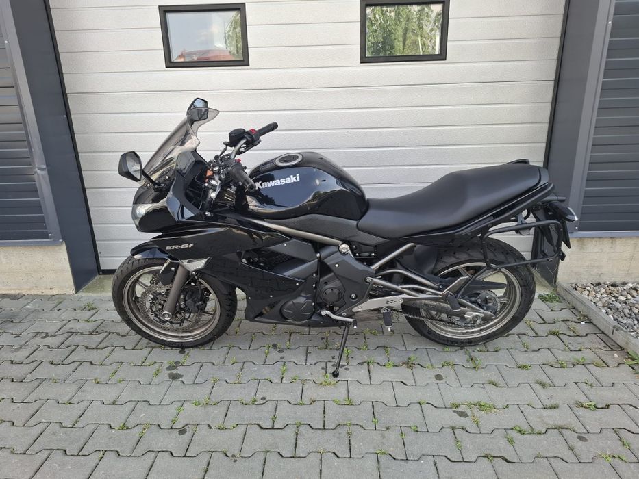 Moto M Parts Ploiesti vinde Kawasaki Er 6 F Abs model 2009 cu putini km. Inmatriculata