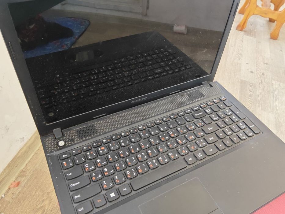 Notebook lenevo chotki ishledi studentlarga bolovradi