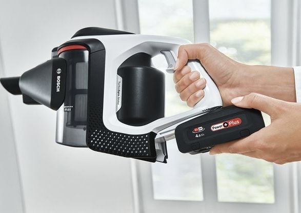 Set Acumulator Incarcator BOSCH Li-Ion, 18V, 4Ah