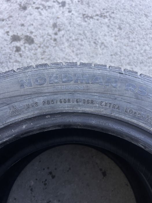 Шины зимние (липучка)