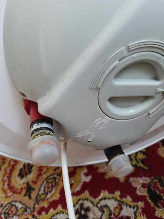 Продам аристон 80-литр