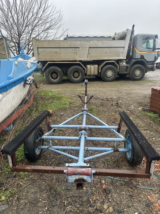 Колесар за лодка до 6м