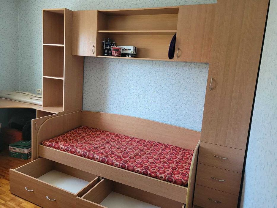 Кровать со шкафчиками