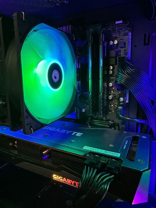 Срочно продаю! Продется полный комплект, мощный игровой компьютер