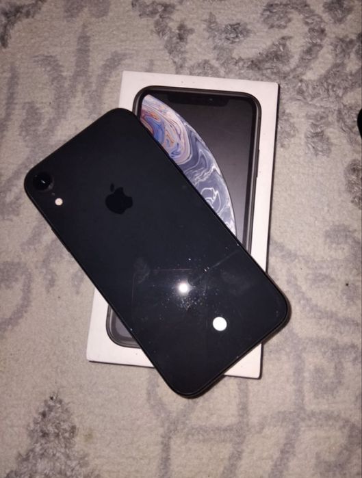 Продам Айфон XR 64гб