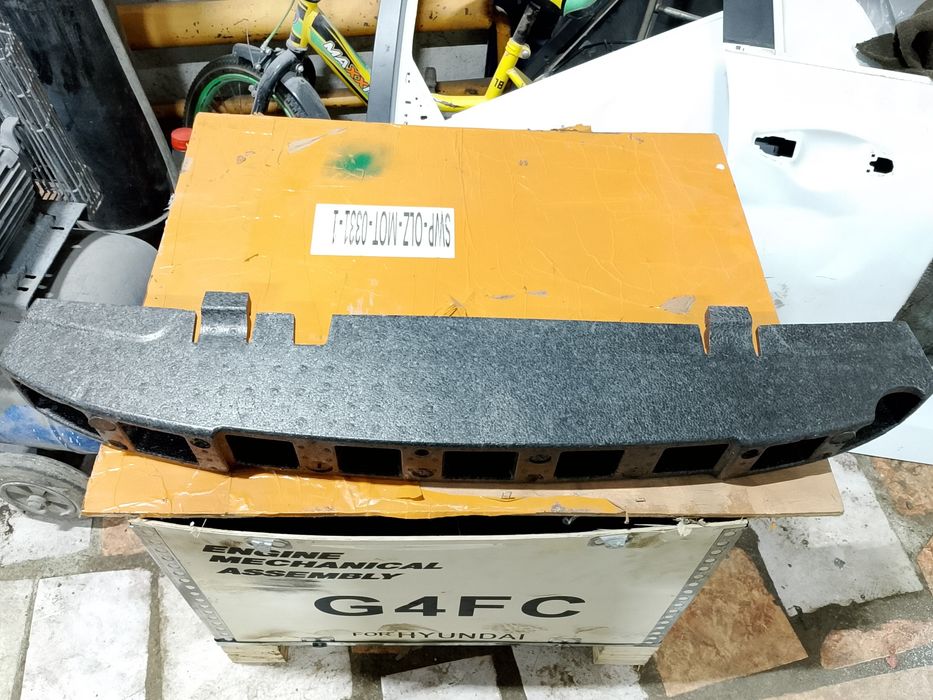 Абсорбер бампера Шкода Рапид