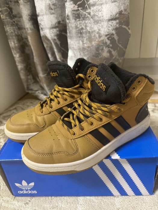 Продам кросовки 42 р, Adidas оригинал(еврозима)