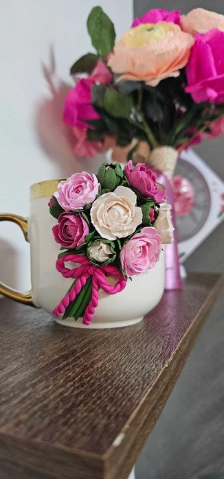 Cana personalizata cu mix de flori din lut polimeric