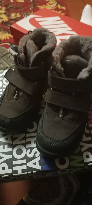 Продам детскую обувь на мальчика