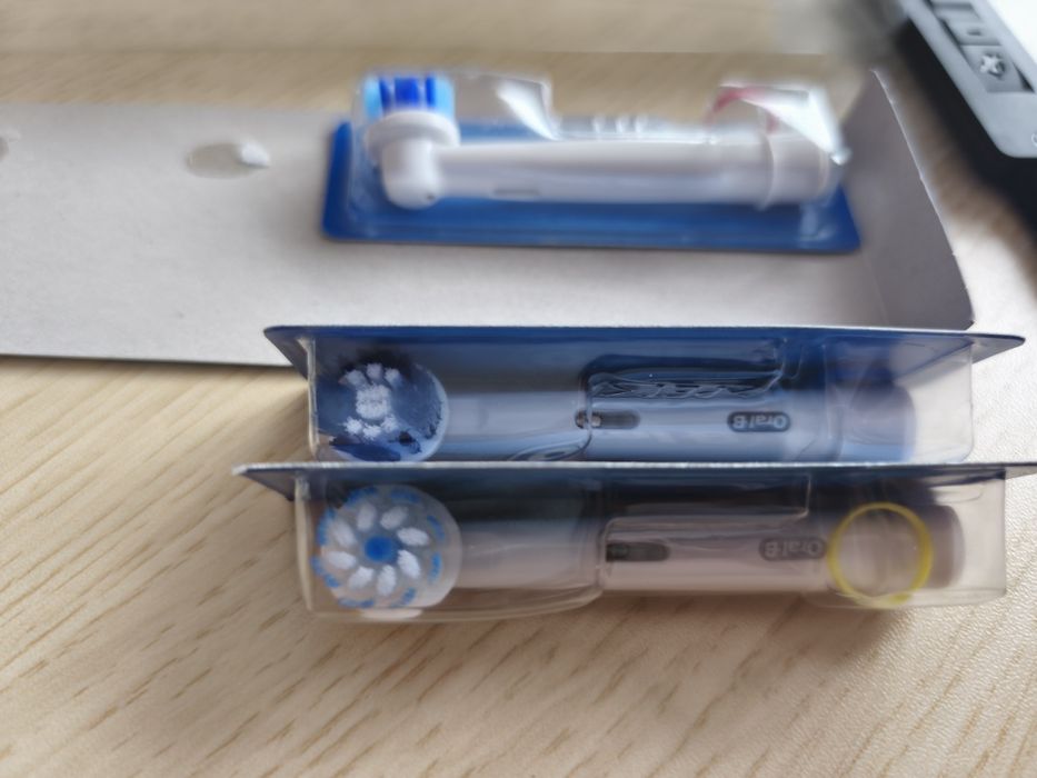 Резервни глави / накрайници за електрическа четка за зъби Oral-B